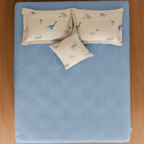 5-600x0 Bộ chăn ga gối Everon Kids Cuộc phiêu lưu của Cổ Dài & Ba Sừng - CPC26204