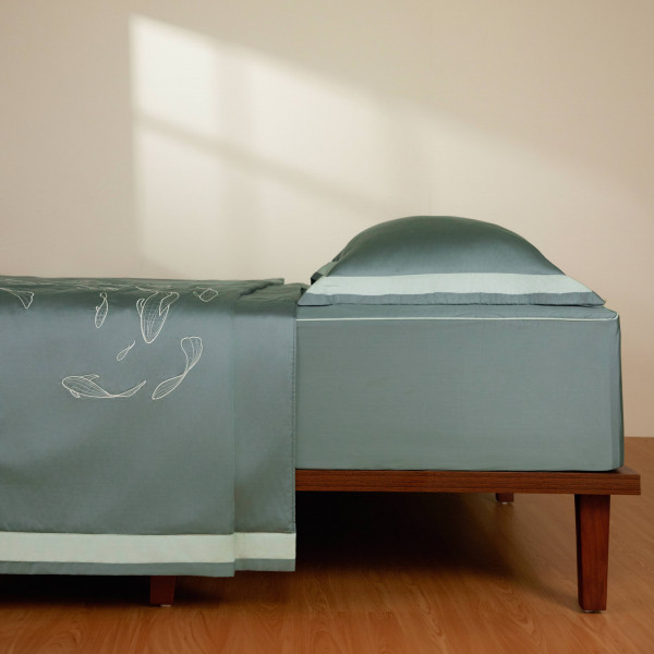 Bộ chăn ga chun chần Mặt hồ xanh - ESB26005 Bộ chăn ga chun chần Mặt hồ xanh - ESB26005